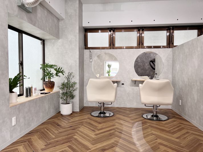 面貸し - レンタルスペース　美容院　ミラーレンタル