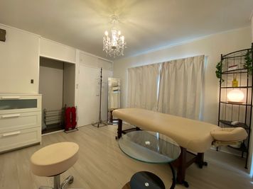 レンタルサロン「サロン・ド・アプリコット赤坂」 「赤坂駅」徒歩4分 施術接客セッション最適サロン　施術環境最適の室内の写真