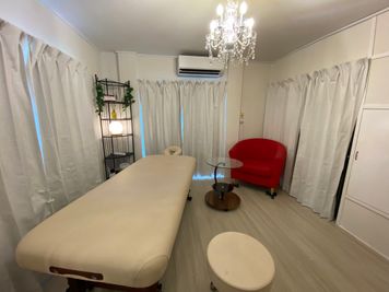 レンタルサロン「サロン・ド・アプリコット赤坂」 「赤坂駅」徒歩4分 施術接客セッション最適サロン　施術環境最適の室内の写真