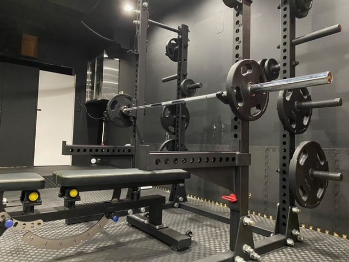 時間単位貸切型のスポーツジム・まんてんジム - 格闘技もできる！貸切専用タイムシェアスポーツジム「満点ジム」