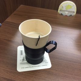 ウォーターサーバー、コーヒー、お茶などは、フリー - ビートルビル  よこはま神奈川コワーキングスペース ビートルビル　コワーキングスペースの設備の写真