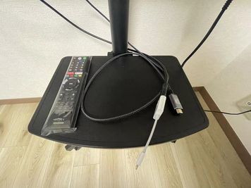 HDMIで大型ディスプレイに接続できます(^^)/ - 大井町豊強ビル 大井町豊強ビル貸会議室（完全個室）の設備の写真