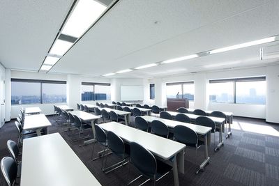 大阪会議室 ツイン21MIDタワー会議室 6会議室（20階）の室内の写真