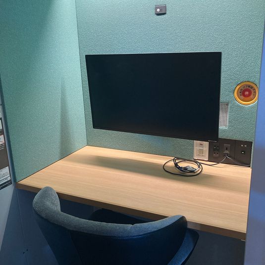 CocoDesk [XM-01] - CocoDesk [XM-01] イオンモール船橋　3F フードコート付近 トイレ横　１番ブース