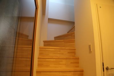 2Fに上がる階段です。 - AllBros.Meets（MHDESIGNS) キッチン付きレンタルスペースの室内の写真