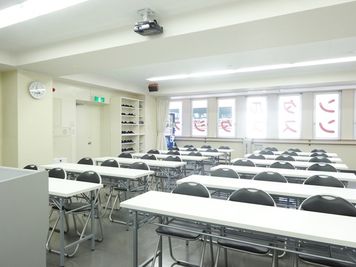 名古屋会議室 スタジオフィックス名古屋栄伏見店 5A（会議室）の室内の写真