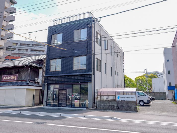 カフェ併設！レンタル会議室３ - CO-WORKING SALON四季のいろ　レンタル会議室