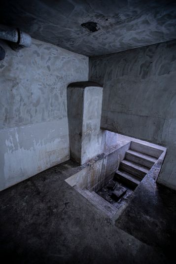 高円寺駅徒歩4分!天然の廃墟をそのまま利用した撮影スタジオ - スタジオヨサク