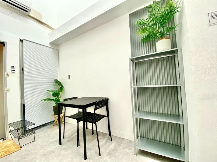 "Gallery" 4F - in the house / Shibuya