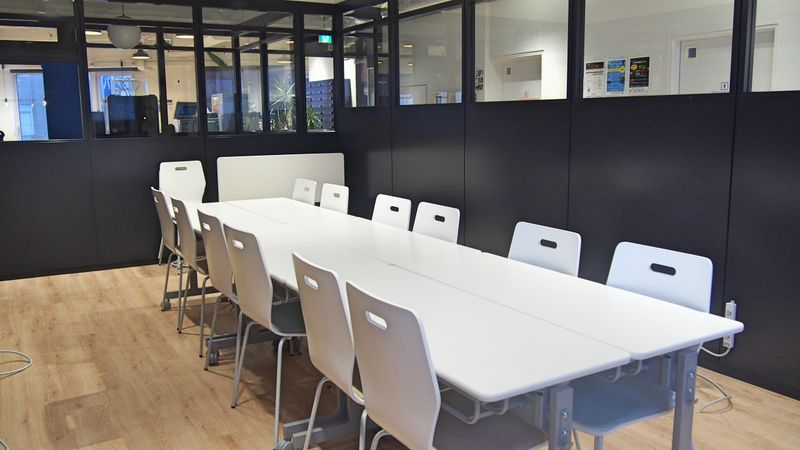 大会議室（〜8名） - fabbit八王子 