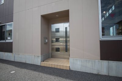 スタートランド パーソナルトレーニングplusの入口の写真