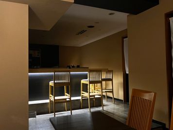【miuchiのレンタルスペース】赤坂寿司酒場 駐車場目の前☆赤坂徒歩2分：キッチン利用可のスペースの室内の写真