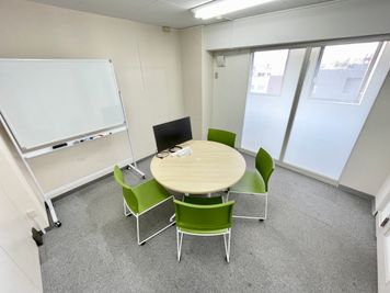 【 四谷三丁目駅 1分】オプション料金0円で設備・備品使い放題♪WiFi無料！清掃・消毒で衛生面も安心♥便利な駅近 会議室 6A - TIME SHARING四谷
