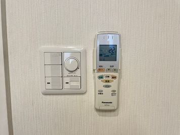 【室内に個別空調があるので温度設定を自由に変更可能。一部照明は調光も可能です】 - TIME SHARING四谷 7Bの設備の写真