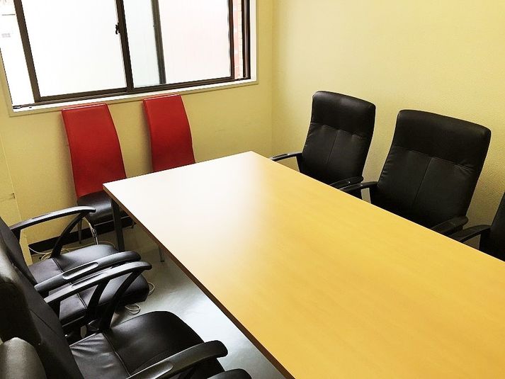 ミーティングルーム (6名) - 川口スペース セレンディピタス