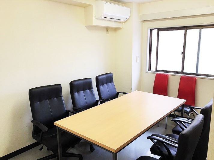 ミーティングルーム (6名) - 川口スペース セレンディピタス