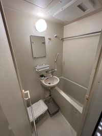 18.浴室
シャワー利用時にご利用いただけます。 - BIRIET SHIBUYA SPACE 001 BIRIET SHIBUYA SPACE渋谷徒歩5分の室内の写真