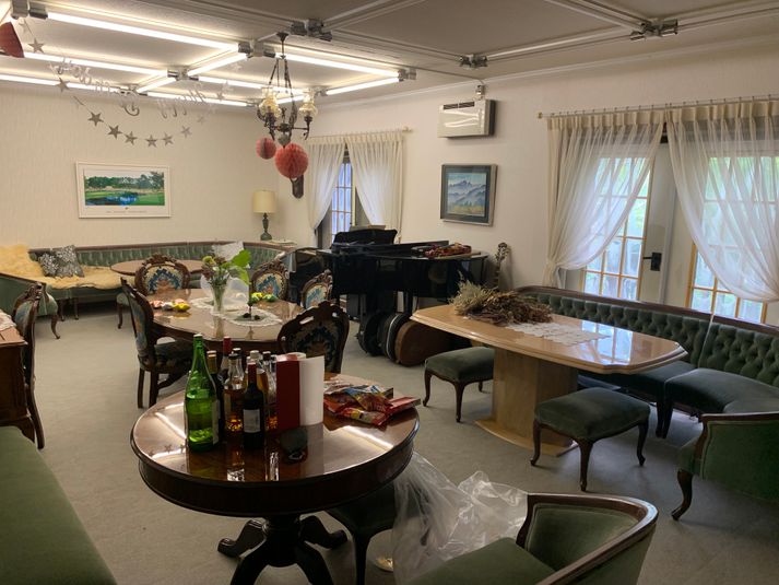 ヨーロッパの邸宅を思わせるようなレンガづくりの建物 - 【miuchiのスペース】ホテルシャローム オークラクラシック