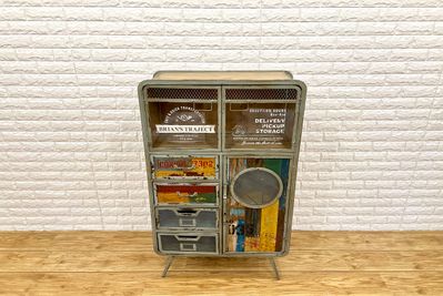 インテリアラック（大）×１ - 渋谷セレクトスペース 渋谷セレクトスペース（控え室３部屋完備）の設備の写真