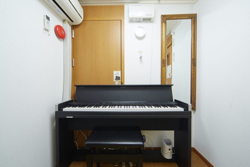 防音室C(P)【電子ピアノ】WIFI有 - フィアルサロン【渋谷／表参道／南青山】🎹ピアノ📶高速WIFI