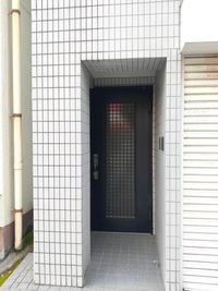 建物入り口
※こちらから中にお入りください。 - minoriba_三ノ輪店 レンタルサロン　3階フロアの入口の写真
