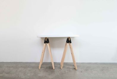 展示台(天板/半円) - メゾンシンテンチ  レンタルスペースの設備の写真