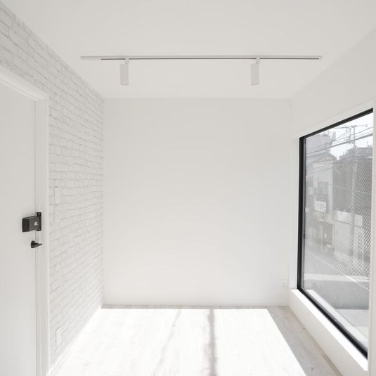 写真撮影・物撮り・配信用 Bスタジオ - フォト・ライブスタジオ『スタジオリビングルーム』