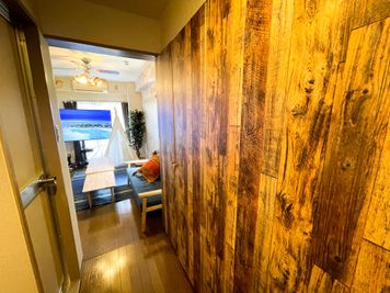 06.Wood Space 大久保 キッチン付きレンタルスペースの室内の写真