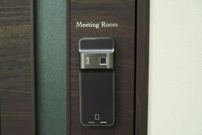 オフィスネスト麻布十番 ミーティングルーム　4名会議室の室内の写真