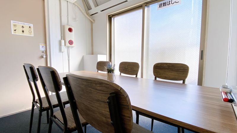  A室 - イエロー［〜6名］ - Colormell（カラメル）横浜西口店