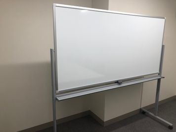 常設★ホワイトボード2台 - 銀座ユニーク貸会議室7丁目店 N201の設備の写真