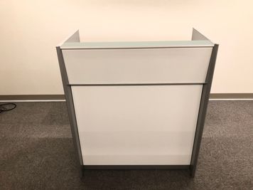 演台 - 銀座ユニーク貸会議室7丁目店 N302の設備の写真