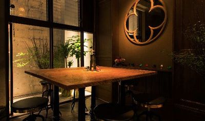 Bar Brown TOKYO 恵比寿、店高Bar レンタルスペースの室内の写真