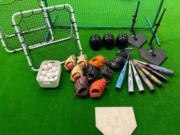 人工芝付きスポーツ施設 - ATSH SPORTS