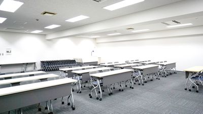 会社説明会やセミナーにおすすめです。 - 名古屋会議室 ナカトウ丸の内ビル店 第2会議室（1/2収容）の室内の写真