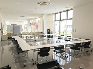 とっても綺麗な会議室です。 - 京都トヨタ伏見店の室内の写真