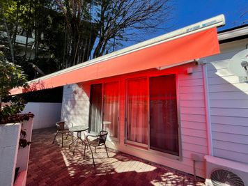 閑静な住宅街でのテラス席 - RELAYA北松戸 一軒家レンタルハウスのリラヤの設備の写真