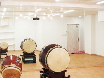太鼓をご利用出来ます。 - 【和の音交流館】「和の音」と「和の文化」をテーマにした文化施設 ◆レンタルスペース（地下１階）の設備の写真