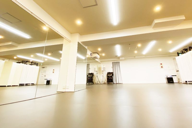 『鏡張り』の多目的に利用できる『防音』スタジオ/スタジオ五軒町 - スタジオ五軒町