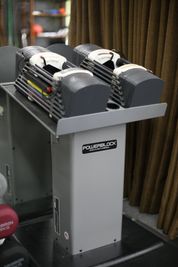 ダンベルはパワーブロック41㎏の正規品です。 - MIYAZAKI GYM新宿店 パワーラックのレンタルジム｜①左側の部屋の設備の写真