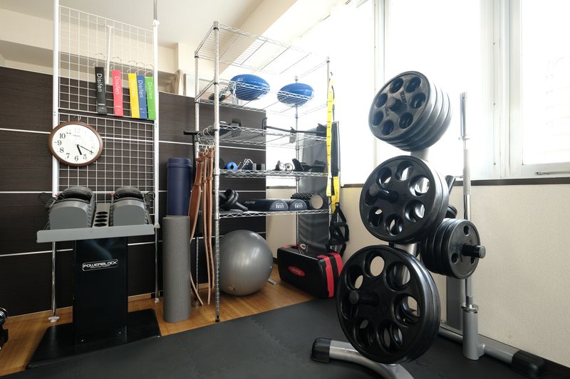 完全個室で設備充実のレンタルジム - MIYAZAKI GYM西荻窪店