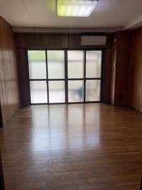 約６畳のスペースには窓があり明るいです。 - ハイツシマ 楽器練習、ヨガ、簡単なダンスや体操、発声練習などにの室内の写真