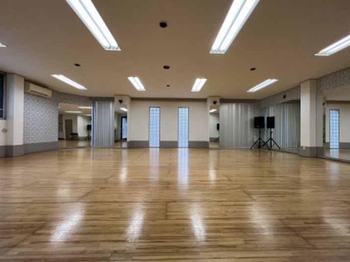 パフォーマンスプラスピエロStudio - パフォーマンス プラス ピエロ Studio