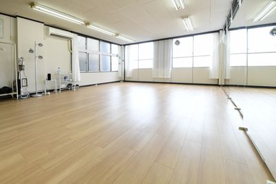レンタルスタジオ HIKARI 上野 ダンス、ヨガ、演劇、撮影スタジオ、上野の室内の写真
