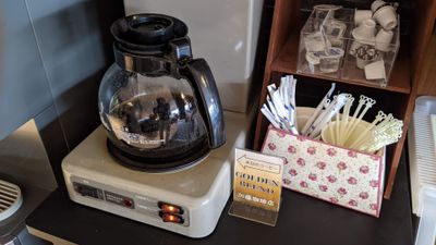 フリードリンク（ホットコーヒー） - 勉強カフェ博多プレース カウンセリングルームの設備の写真
