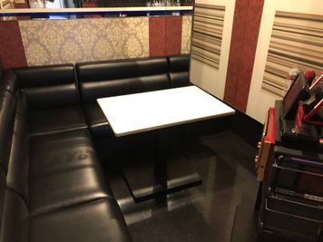 カラオケビッグエコー　五反田東口駅前店 《1名用》テレワークルーム【加熱式たばこ可】の室内の写真
