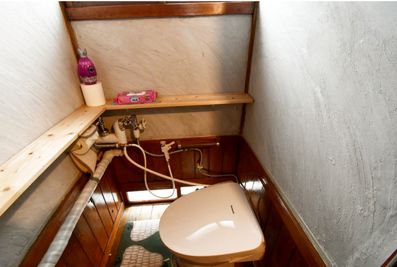 ウオッシュレットトイレです - OMOTENASHI LODGE 悠遊 田舎の広々キッチン付きレンタルスペースの室内の写真