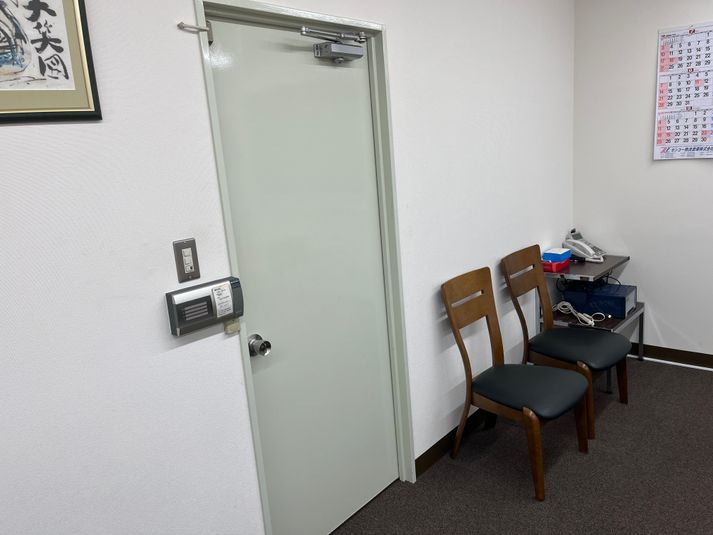 小会議室 - 株式会社キーペックス本社ビル