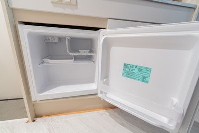 １ドアタイプの冷蔵庫
（簡易冷凍機能あり） - マイルームétoile マイルームétoile(エトワール)の設備の写真