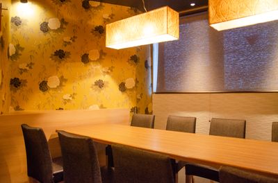カラオケビッグエコー　田町三田口駅前店			 《9～10名用》会議・打ち合わせ用ワークルーム【サイズL】の室内の写真